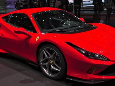 H Νέα Ferrari F8 Tributo: Το supercar που αποδίδει 720 ίππους