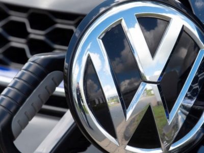 Η VW αποκάλυψε ότι διέρρευσαν προσωπικά δεδομένα 3,3 εκατ. πελατών της