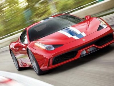 Ferrari: Aνακαλεί 5.600 αυτοκίνητα γιατί «μένουν» από φρένα