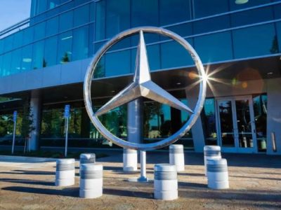 Mercedes: Δίνει bonus 6.000 ευρώ σε 100.000 εργαζόμενους