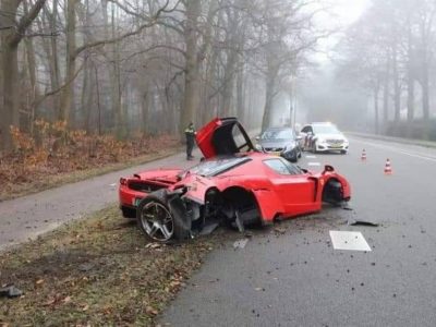 Ferrari Enzo έγινε «φιτίλια» σε test drive