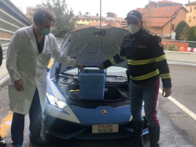 Αστυνομικοί πήραν με Lamborghini 2 νεφρά για μεταμόσχευση (+Βιντεο)