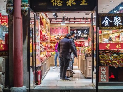 Θα «ξελασπώσει» την παγκόσμια οικονομία το «άνοιγμα» της Κίνας;