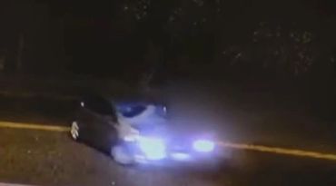 Βιντεο: Χτύπησε θανάσιμα πεζό και συνέχισε να οδηγεί με το θύμα πάνω στο παρμπρίζ του αυτοκινήτου