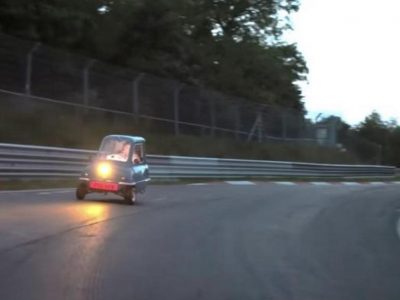 Ένας γύρος στο Nurburgring με το μικρότερο αυτοκίνητο του κόσμου διαρκεί “μια αιωνιότητα”