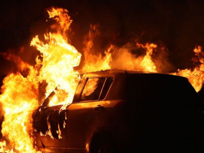 Στις φλόγες όχημα τα ξημερώματα – Βλέπουν εμπρησμό