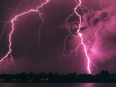 Κίτρινη προειδοποίηση για καταιγίδες, χαλάζι και ισχυρούς ανέμους – Πότε τίθεται σε ισχύ