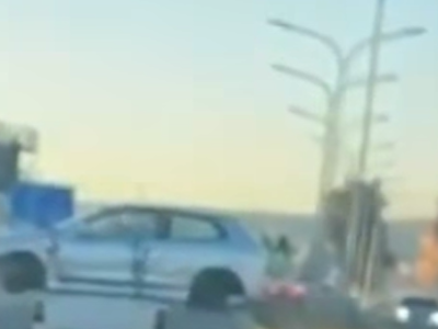 Οδηγός δημόσιος κίνδυνος – Φόρτωσε σε διπλοκάμπινο ολόκληρο όχημα και κυκλοφορεί στους δρόμους της Κύπρου!