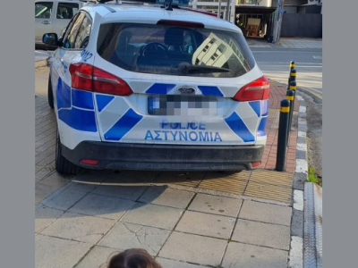 Αδιανόητο αλλά δυστυχώς Κυπριακό… Η εξοργιστική φωτογραφία που πρωταγωνιστεί περιπολικό της Αστυνομίας (EIKONA)