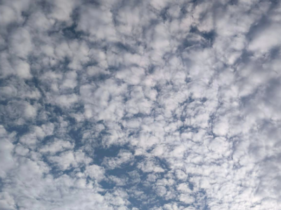 ΕΙΚΟΝΕΣ: Τι είναι τα εντυπωσιακά σύννεφα που σχηματίστηκαν στον ουρανό της Κύπρου – «Σαν ραγισμένος»