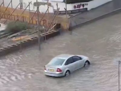 ΒΙΝΤΕΟ: «Γολγοθάς» για οδηγό που «κόλλησε» μέσα στη μέση πλημμυρισμένου δρόμου – Πολίτης εγκλωβίστηκε σε ανελκυστήρα
