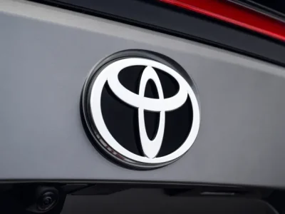 Toyota: Θα γυρίσει μπούμερανγκ ο εξαναγκασμός των ανθρώπων να αγοράσουν ηλεκτρικά αυτοκίνητα