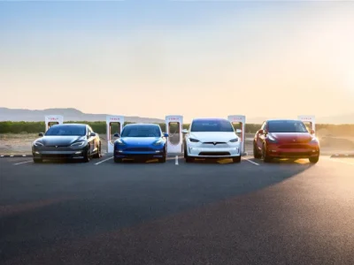 Η Tesla ανακαλεί 1,62 εκατ. αυτοκίνητα της στην Κίνα