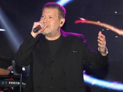 Πέθανε ο τραγουδιστής Χάρης Κωστόπουλος