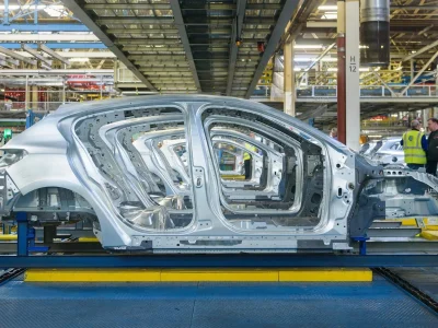 Η Ford απολύει 3.500 εργαζόμενους από το εργοστάσιο του Focus στη Γερμανία