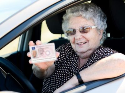 Τι έκανε μια γυναίκα οδηγός 103 ετών;