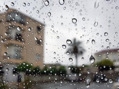 Μεμονωμένες βροχές ή και καταιγίδες αναμένονται σήμερα, με τη θερμοκρασία να αυξάνεται σημαντικά