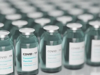 ΝΥΤ: Τι έδειξε η έρευνα για τις παρενέργειες των εμβολίων κατά του κορωνοϊού