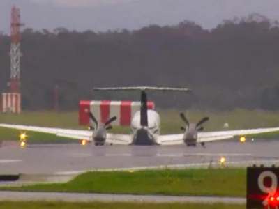 ΒΙΝΤΕΟ: Αεροπλάνο προσγειώθηκε με την «κοιλιά» λόγω βλάβης – Δείτε την πτήση θρίλερ